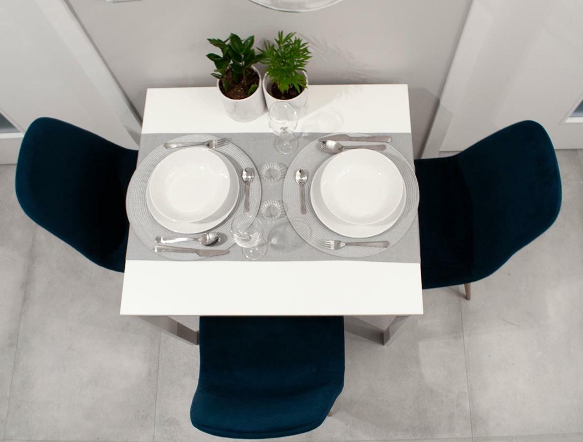 Navyblue Apartment Cracow Free Parking Tv 크라쿠프 외부 사진